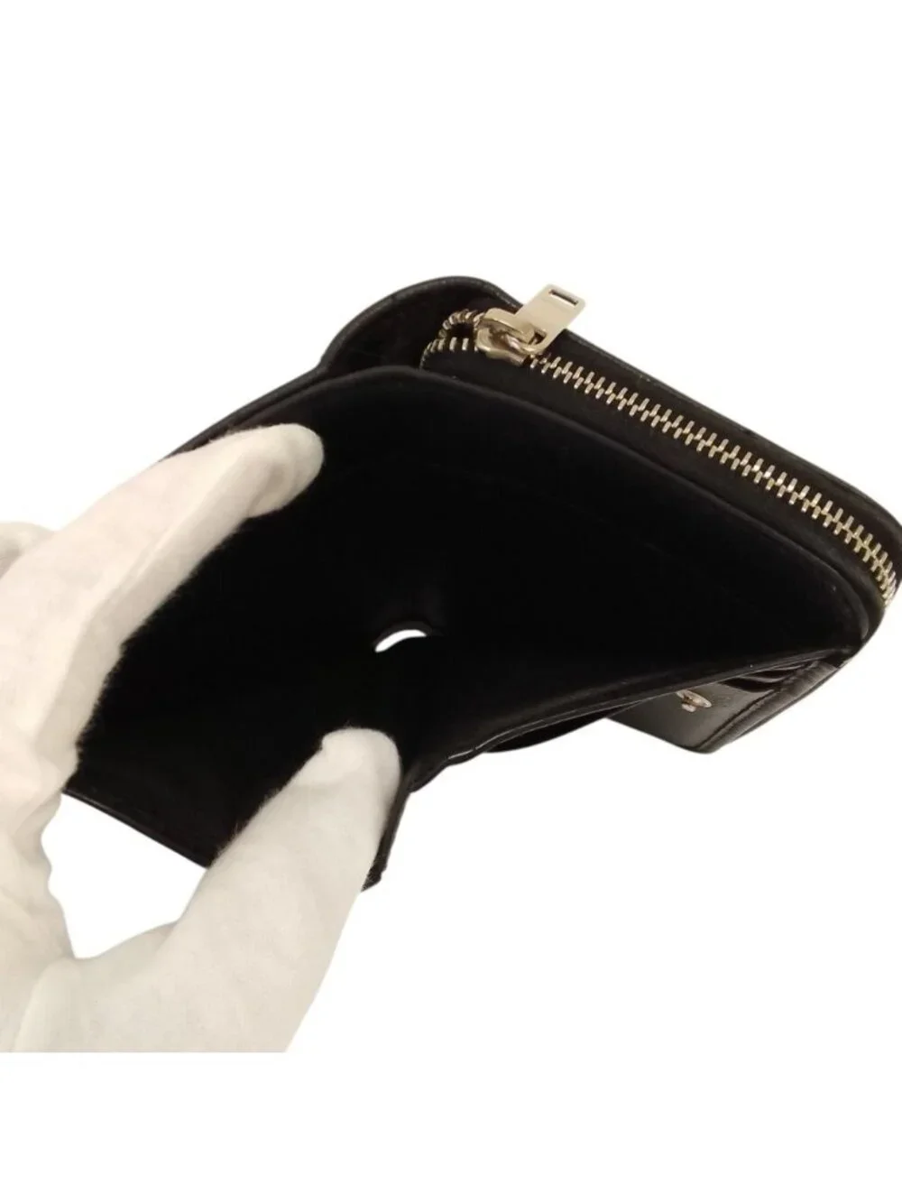 Saint Laurent Cassandra V-stitch Bifold Wallet Black Pre Owned - Picture 6 of 10